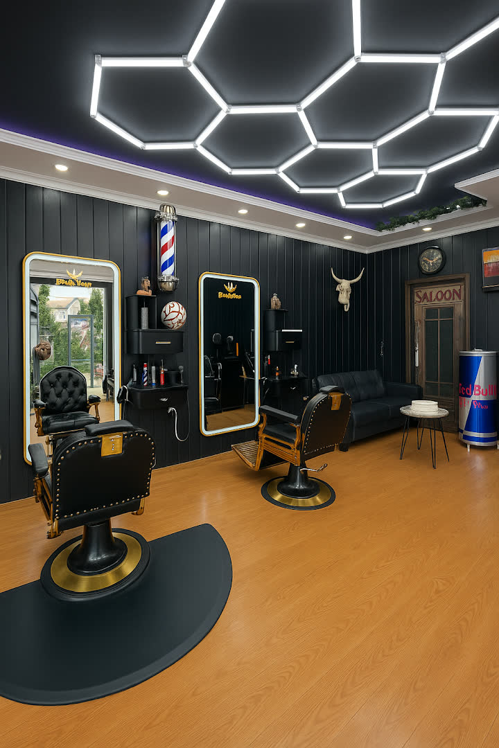 Innenraum des BigMan Barbershop mit Barbersesseln